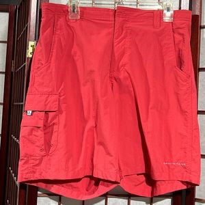 Columbia • Men’s PFG Shorts (Sz M)
